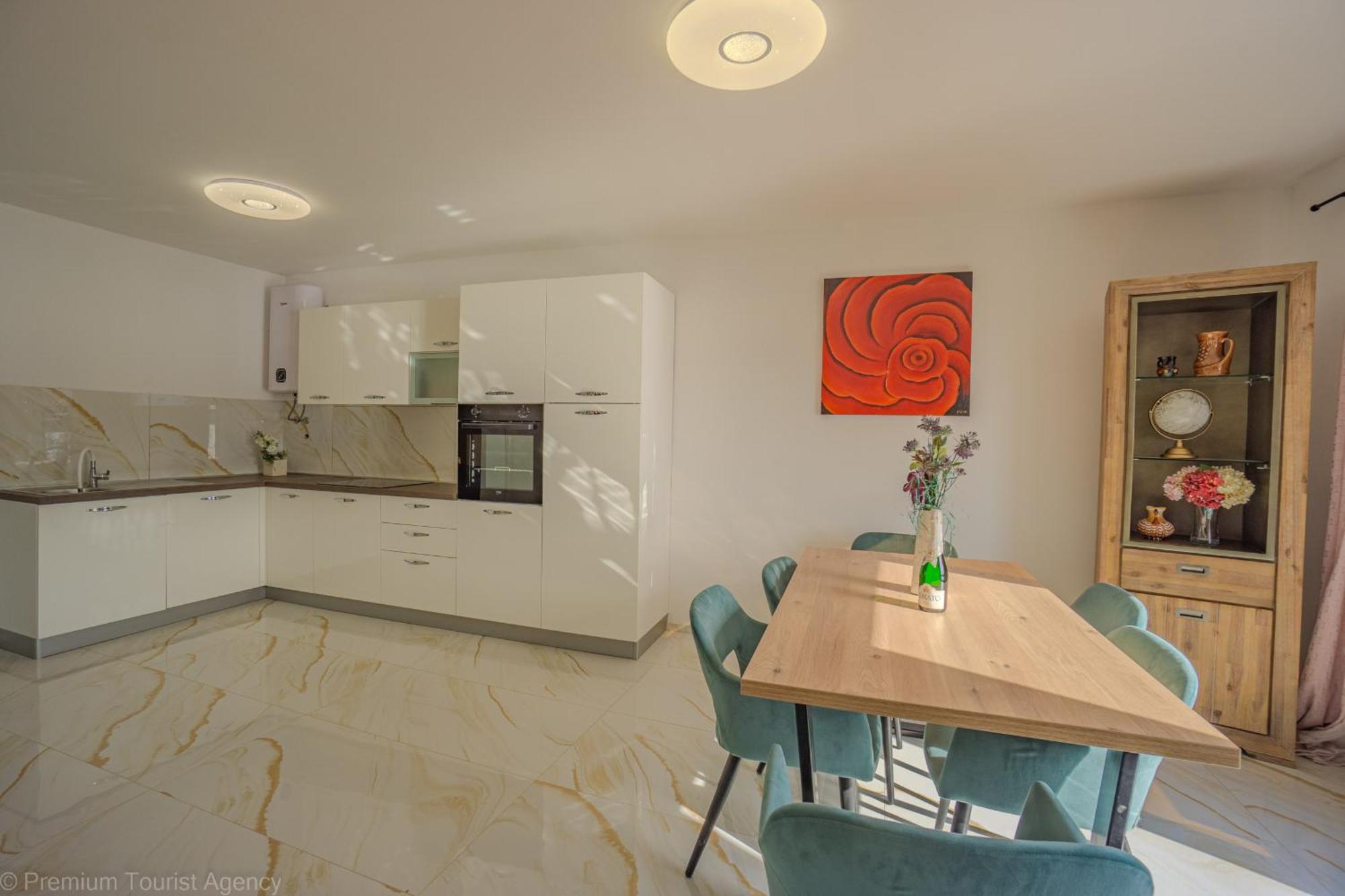 Ivica Super Comfortable, Newly Furnished Apartment In A Top Location ميتغنا المظهر الخارجي الصورة