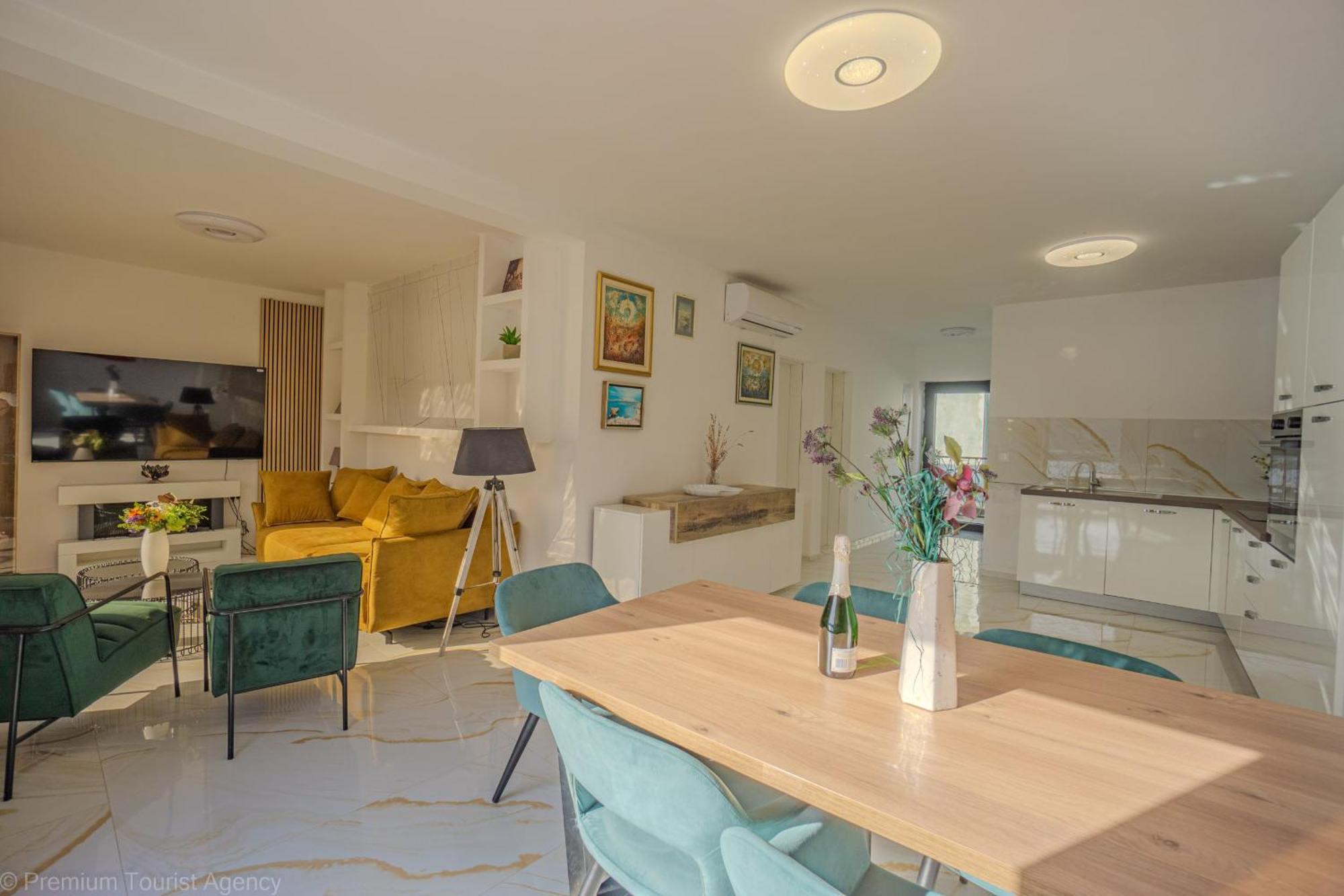 Ivica Super Comfortable, Newly Furnished Apartment In A Top Location ميتغنا المظهر الخارجي الصورة